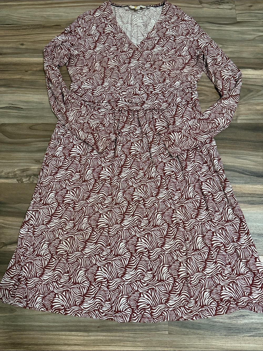 Boden Layla Jersey Dress 10R Ripple Wave Maroon White Faux Wrap Pockets Midi